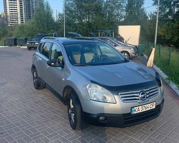 Серый Ниссан Кашкай, объемом двигателя 2 л и пробегом 330 тыс. км за 9500 $, фото 1 на Automoto.ua