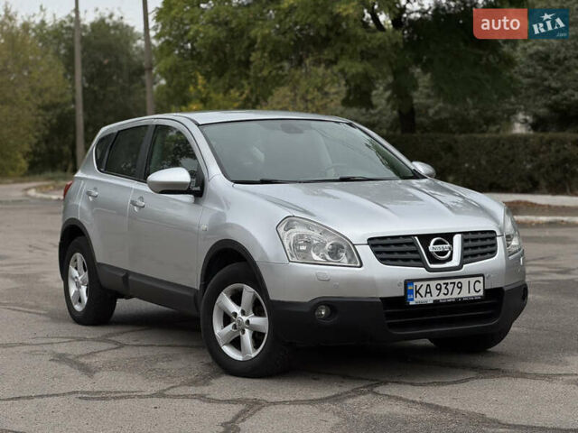 Серый Ниссан Кашкай, объемом двигателя 2 л и пробегом 197 тыс. км за 8500 $, фото 1 на Automoto.ua