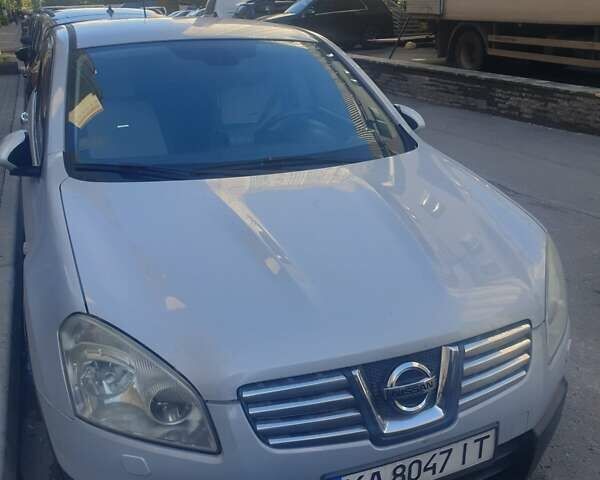 Серый Ниссан Кашкай, объемом двигателя 2 л и пробегом 170 тыс. км за 8400 $, фото 1 на Automoto.ua