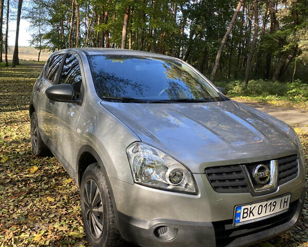 Сірий Ніссан Кашкай, об'ємом двигуна 1.6 л та пробігом 231 тис. км за 8000 $, фото 1 на Automoto.ua