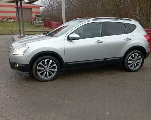 Серый Ниссан Кашкай, объемом двигателя 2 л и пробегом 230 тыс. км за 9000 $, фото 1 на Automoto.ua