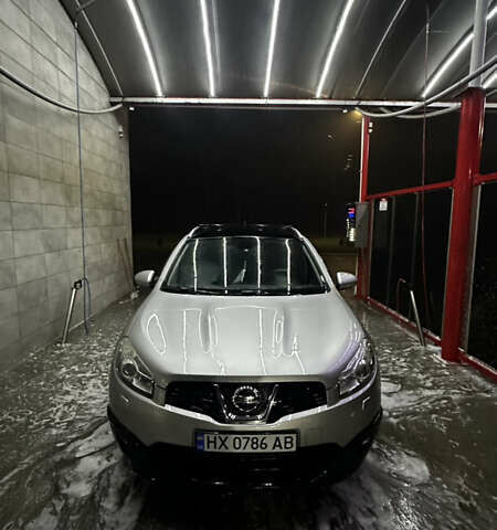 Серый Ниссан Кашкай, объемом двигателя 1.46 л и пробегом 275 тыс. км за 11500 $, фото 1 на Automoto.ua