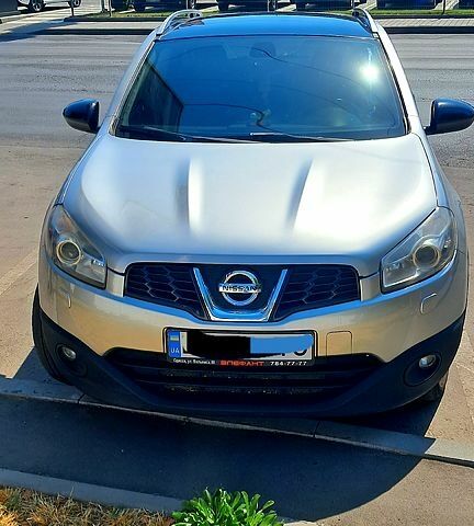 Сірий Ніссан Кашкай, об'ємом двигуна 2 л та пробігом 156 тис. км за 10700 $, фото 1 на Automoto.ua