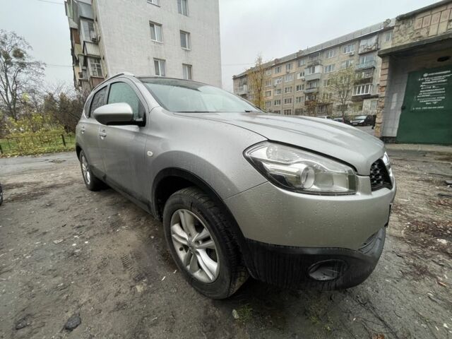 Серый Ниссан Кашкай, объемом двигателя 1.5 л и пробегом 247 тыс. км за 9700 $, фото 1 на Automoto.ua