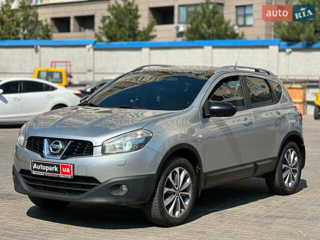 Сірий Ніссан Кашкай, об'ємом двигуна 2 л та пробігом 156 тис. км за 11440 $, фото 1 на Automoto.ua