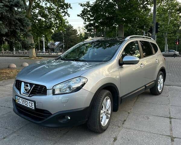 Сірий Ніссан Кашкай, об'ємом двигуна 2 л та пробігом 193 тис. км за 10500 $, фото 1 на Automoto.ua