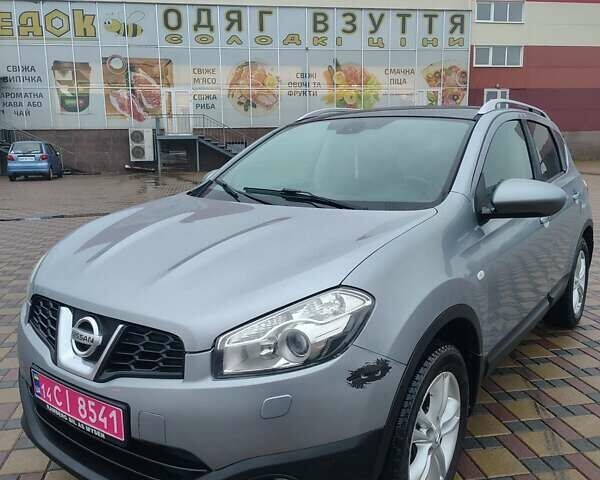 Серый Ниссан Кашкай, объемом двигателя 1.5 л и пробегом 217 тыс. км за 9500 $, фото 1 на Automoto.ua