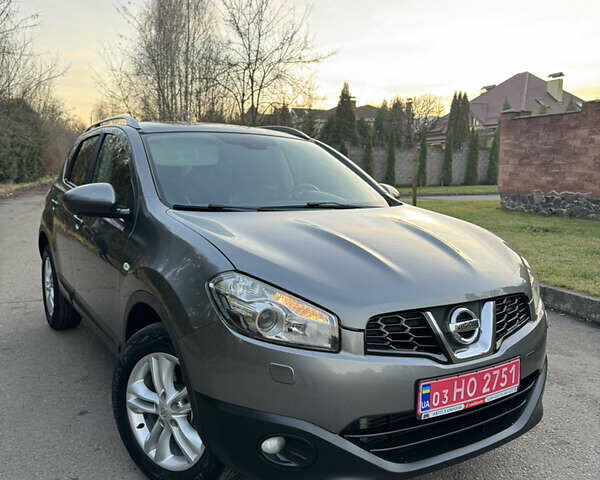 Серый Ниссан Кашкай, объемом двигателя 2 л и пробегом 242 тыс. км за 12550 $, фото 1 на Automoto.ua