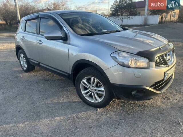 Серый Ниссан Кашкай, объемом двигателя 2 л и пробегом 176 тыс. км за 11000 $, фото 1 на Automoto.ua