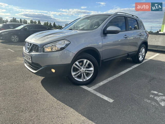 Серый Ниссан Кашкай, объемом двигателя 1.5 л и пробегом 220 тыс. км за 9600 $, фото 1 на Automoto.ua