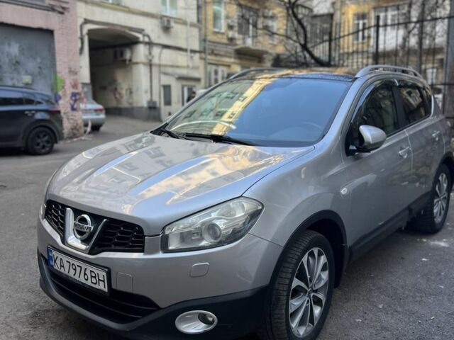 Серый Ниссан Кашкай, объемом двигателя 2 л и пробегом 172 тыс. км за 9900 $, фото 1 на Automoto.ua