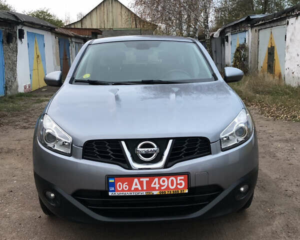 Серый Ниссан Кашкай, объемом двигателя 1.5 л и пробегом 225 тыс. км за 11699 $, фото 1 на Automoto.ua
