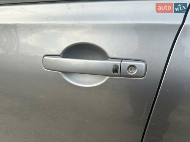 Сірий Ніссан Кашкай, об'ємом двигуна 2 л та пробігом 244 тис. км за 7600 $, фото 1 на Automoto.ua