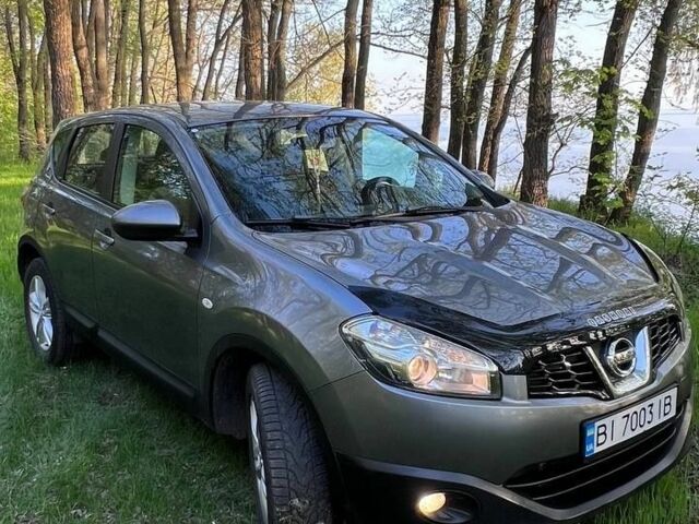 Серый Ниссан Кашкай, объемом двигателя 1.6 л и пробегом 285 тыс. км за 10600 $, фото 1 на Automoto.ua