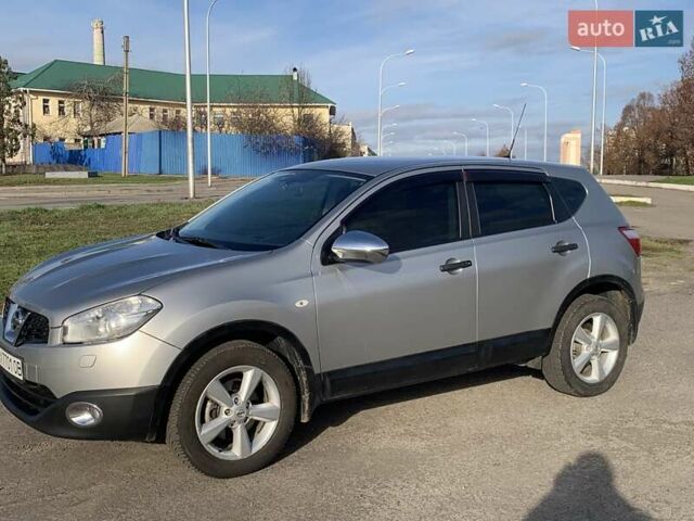 Серый Ниссан Кашкай, объемом двигателя 1.6 л и пробегом 147 тыс. км за 9200 $, фото 1 на Automoto.ua