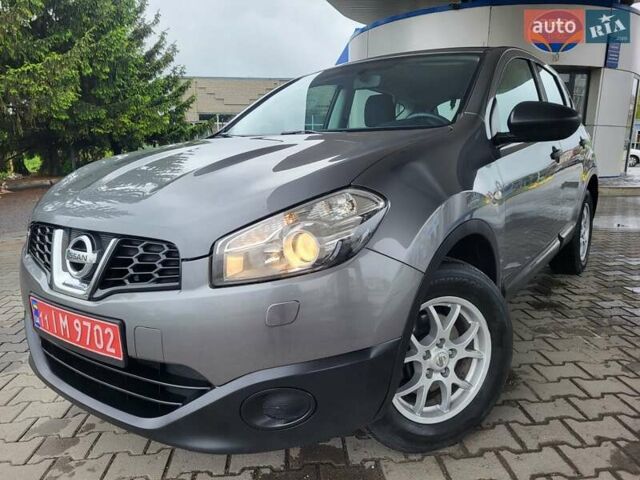 Серый Ниссан Кашкай, объемом двигателя 1.6 л и пробегом 231 тыс. км за 9999 $, фото 1 на Automoto.ua
