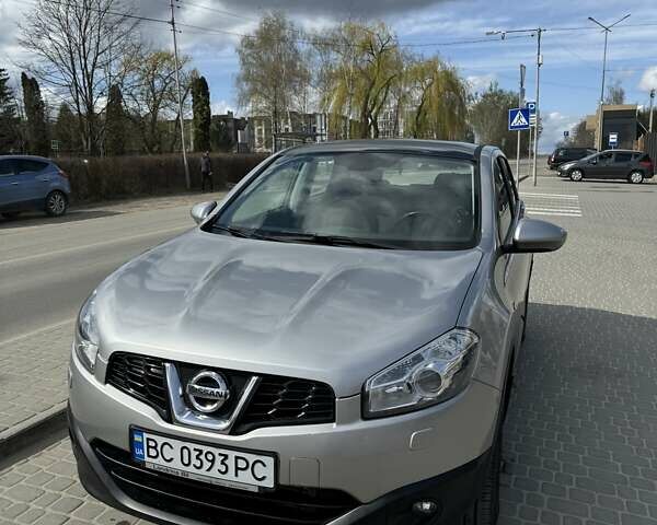 Серый Ниссан Кашкай, объемом двигателя 1.6 л и пробегом 169 тыс. км за 11200 $, фото 1 на Automoto.ua