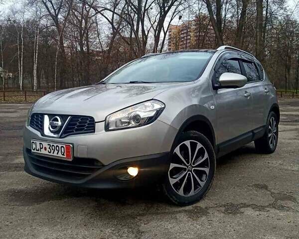 Серый Ниссан Кашкай, объемом двигателя 1.5 л и пробегом 243 тыс. км за 9950 $, фото 1 на Automoto.ua