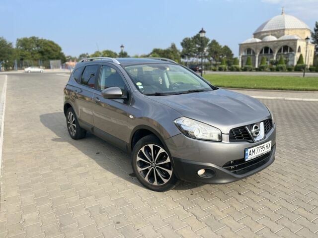 Серый Ниссан Кашкай, объемом двигателя 1.6 л и пробегом 272 тыс. км за 10800 $, фото 1 на Automoto.ua