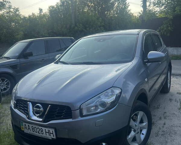 Серый Ниссан Кашкай, объемом двигателя 2 л и пробегом 62 тыс. км за 11400 $, фото 1 на Automoto.ua