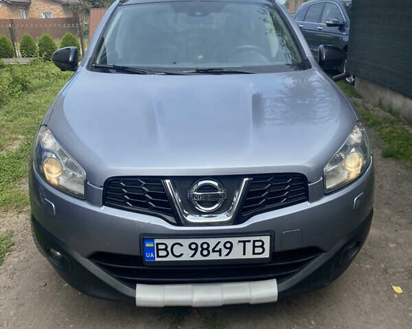 Серый Ниссан Кашкай, объемом двигателя 1.6 л и пробегом 254 тыс. км за 12500 $, фото 1 на Automoto.ua