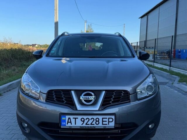 Серый Ниссан Кашкай, объемом двигателя 1.6 л и пробегом 224 тыс. км за 11000 $, фото 1 на Automoto.ua