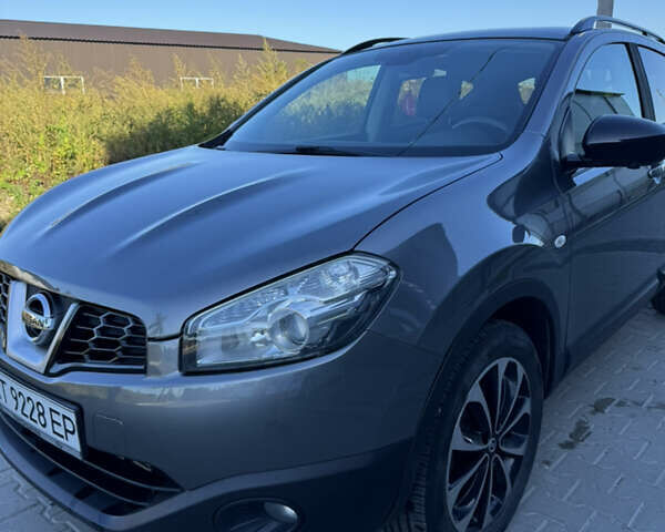 Серый Ниссан Кашкай, объемом двигателя 1.6 л и пробегом 224 тыс. км за 10900 $, фото 1 на Automoto.ua