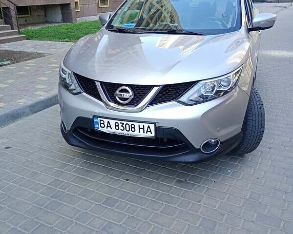 Серый Ниссан Кашкай, объемом двигателя 1.5 л и пробегом 260 тыс. км за 13750 $, фото 1 на Automoto.ua