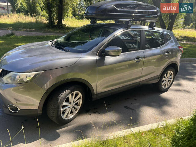 Серый Ниссан Кашкай, объемом двигателя 1.6 л и пробегом 279 тыс. км за 13500 $, фото 1 на Automoto.ua