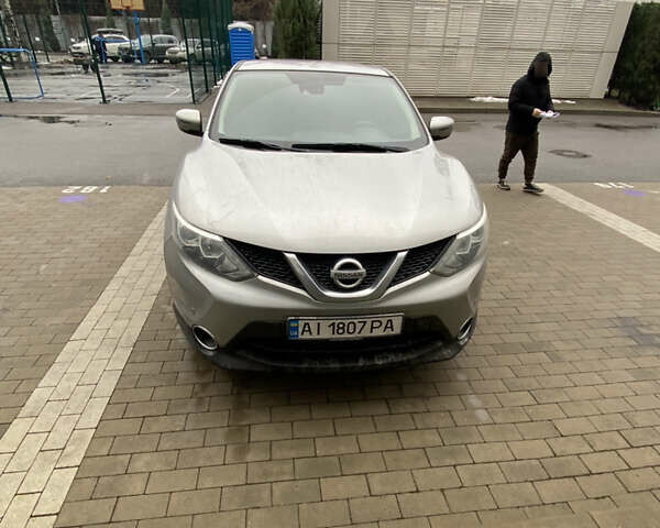 Сірий Ніссан Кашкай, об'ємом двигуна 1.5 л та пробігом 290 тис. км за 14500 $, фото 1 на Automoto.ua