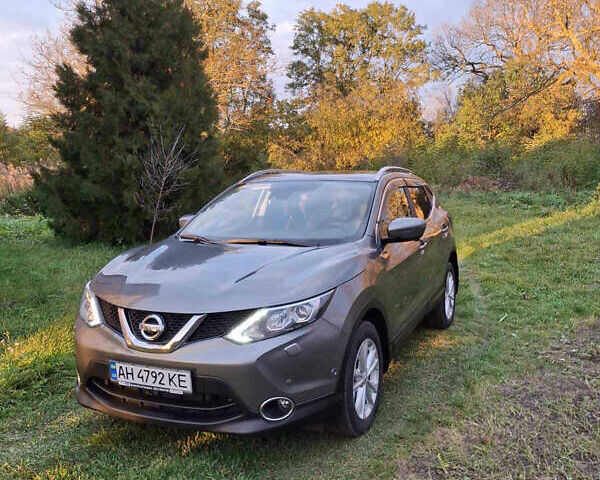 Серый Ниссан Кашкай, объемом двигателя 1.6 л и пробегом 42 тыс. км за 19000 $, фото 1 на Automoto.ua