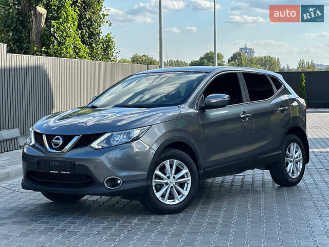 Серый Ниссан Кашкай, объемом двигателя 1.6 л и пробегом 137 тыс. км за 14999 $, фото 1 на Automoto.ua