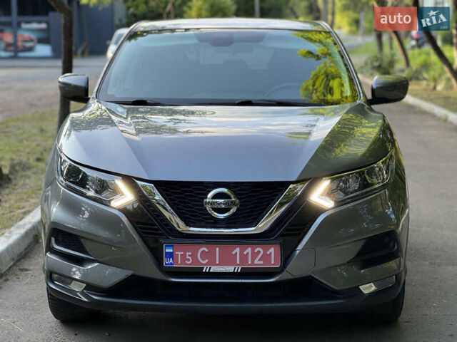 Серый Ниссан Кашкай, объемом двигателя 1.6 л и пробегом 148 тыс. км за 18300 $, фото 1 на Automoto.ua