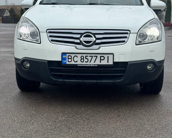 Белый Ниссан Кашкай 2, объемом двигателя 1.5 л и пробегом 181 тыс. км за 9100 $, фото 1 на Automoto.ua