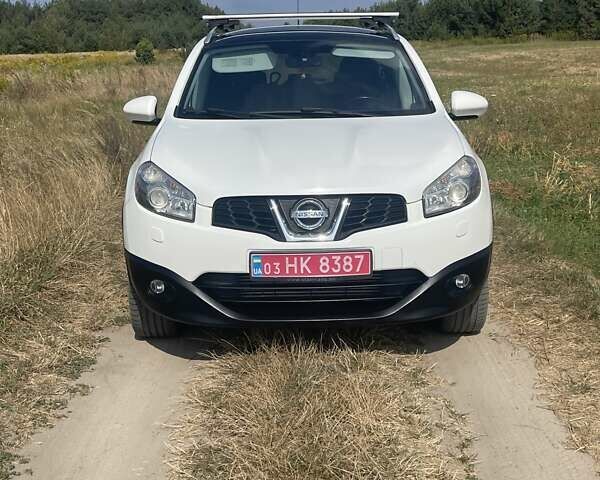 Білий Ніссан Кашкай 2, об'ємом двигуна 1.5 л та пробігом 238 тис. км за 10250 $, фото 1 на Automoto.ua