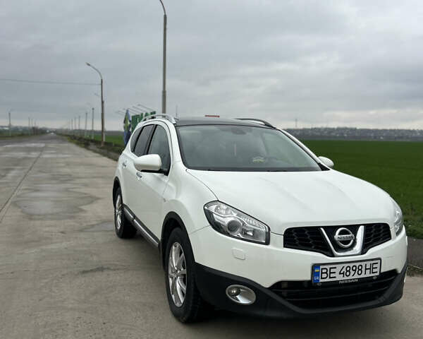 Білий Ніссан Кашкай 2, об'ємом двигуна 2 л та пробігом 268 тис. км за 11500 $, фото 1 на Automoto.ua