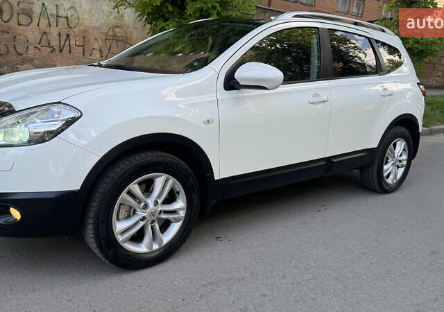 Білий Ніссан Кашкай 2, об'ємом двигуна 2 л та пробігом 170 тис. км за 11999 $, фото 1 на Automoto.ua