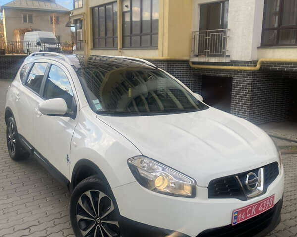 Белый Ниссан Кашкай 2, объемом двигателя 1.6 л и пробегом 198 тыс. км за 10999 $, фото 1 на Automoto.ua