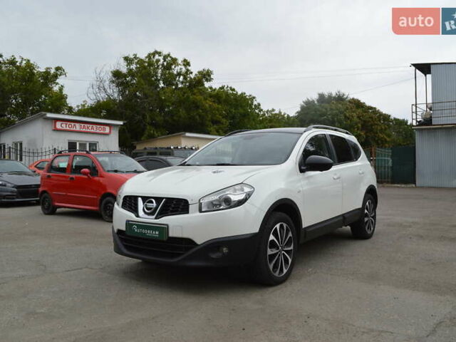 Белый Ниссан Кашкай 2, объемом двигателя 1.6 л и пробегом 346 тыс. км за 11500 $, фото 1 на Automoto.ua