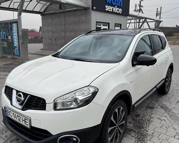 Белый Ниссан Кашкай 2, объемом двигателя 1.6 л и пробегом 263 тыс. км за 13450 $, фото 1 на Automoto.ua