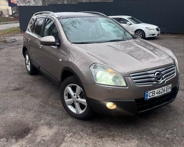 Бежевый Ниссан Кашкай 2, объемом двигателя 2 л и пробегом 250 тыс. км за 8800 $, фото 1 на Automoto.ua