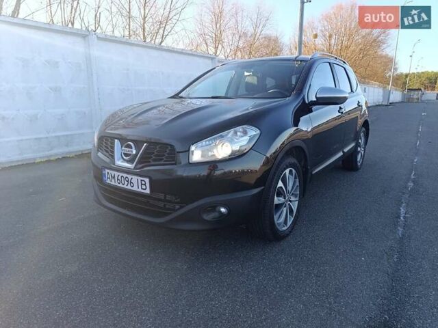 Черный Ниссан Кашкай 2, объемом двигателя 2 л и пробегом 220 тыс. км за 12700 $, фото 1 на Automoto.ua