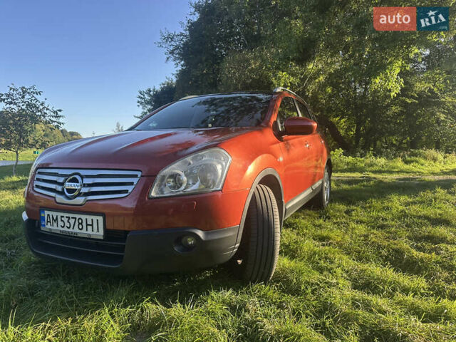 Красный Ниссан Кашкай 2, объемом двигателя 2 л и пробегом 262 тыс. км за 10000 $, фото 1 на Automoto.ua