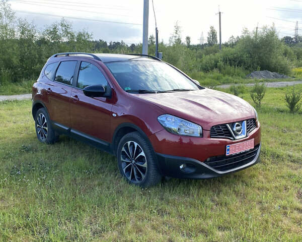 Красный Ниссан Кашкай 2, объемом двигателя 2 л и пробегом 128 тыс. км за 13850 $, фото 1 на Automoto.ua