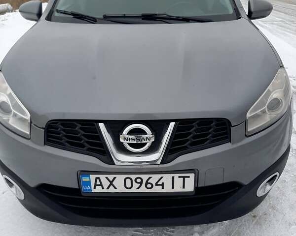 Серый Ниссан Кашкай 2, объемом двигателя 2 л и пробегом 175 тыс. км за 11700 $, фото 1 на Automoto.ua