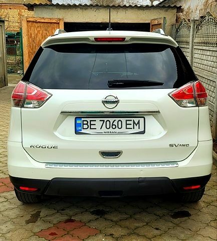 Білий Ніссан Rogue, об'ємом двигуна 2.5 л та пробігом 305 тис. км за 10800 $, фото 1 на Automoto.ua