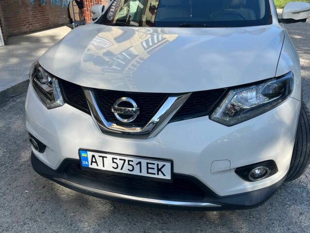 Белый Ниссан Rogue, объемом двигателя 2.5 л и пробегом 190 тыс. км за 12950 $, фото 1 на Automoto.ua