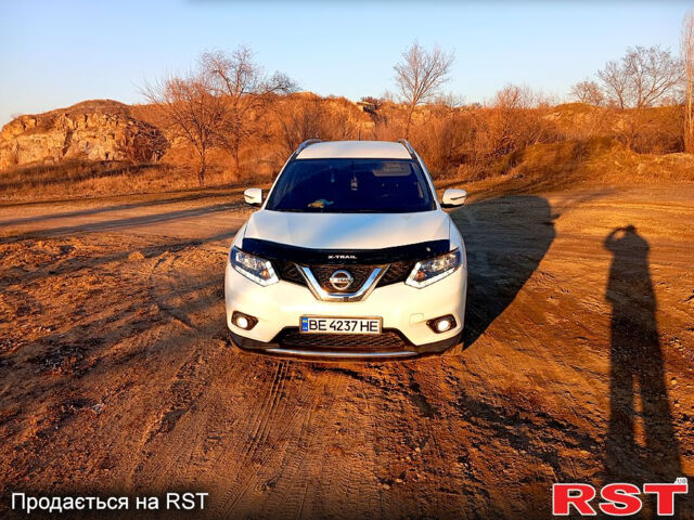 Білий Ніссан Rogue, об'ємом двигуна 2.5 л та пробігом 170 тис. км за 11500 $, фото 1 на Automoto.ua