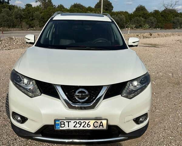 Белый Ниссан Rogue, объемом двигателя 2.5 л и пробегом 96 тыс. км за 12000 $, фото 1 на Automoto.ua