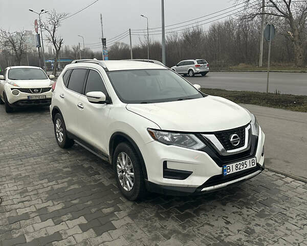 Белый Ниссан Rogue, объемом двигателя 2.49 л и пробегом 109 тыс. км за 14900 $, фото 1 на Automoto.ua